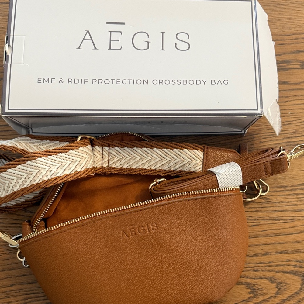 Aegis Apparel Protection RFID Crossbody bag brown - New open box